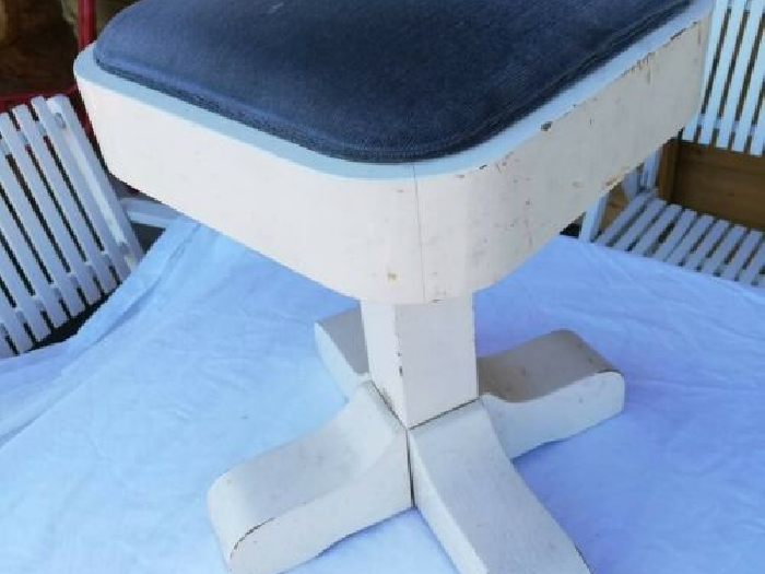 Tabouret Piano design lanzani/old piano stool