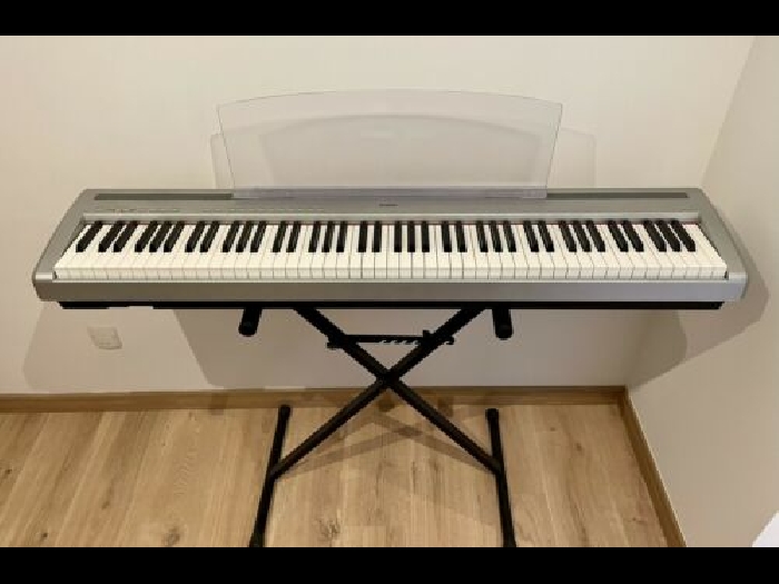 Yamaha P85 piano numerique 88 touches