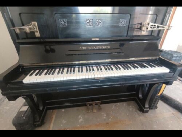 Piano GROTRIAN, STEINWEG