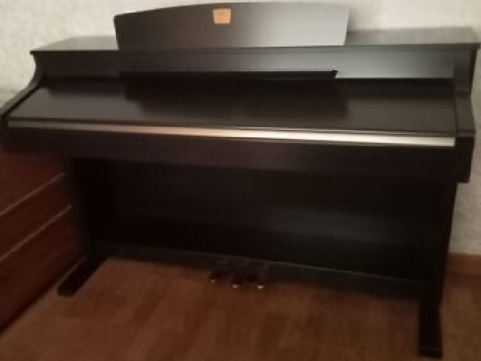 Piano numérique Yamaha clavinova CLP-330