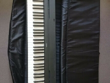 Piano numérique Yamaha P-45 avec housse de transport